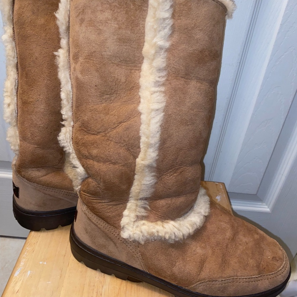 Sold - Picture 3 of 6